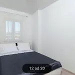 Apartments Tomi St - Two Bedroom Apartment With Balcony A3